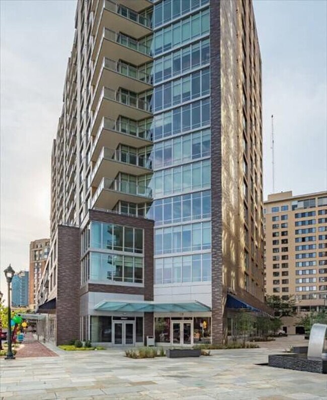 Building Photo - 4836 Rugby Ave