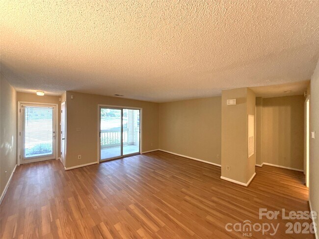 Building Photo - 1021 Churchill Downs Ct