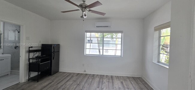 Building Photo - 8430 Harding Ave