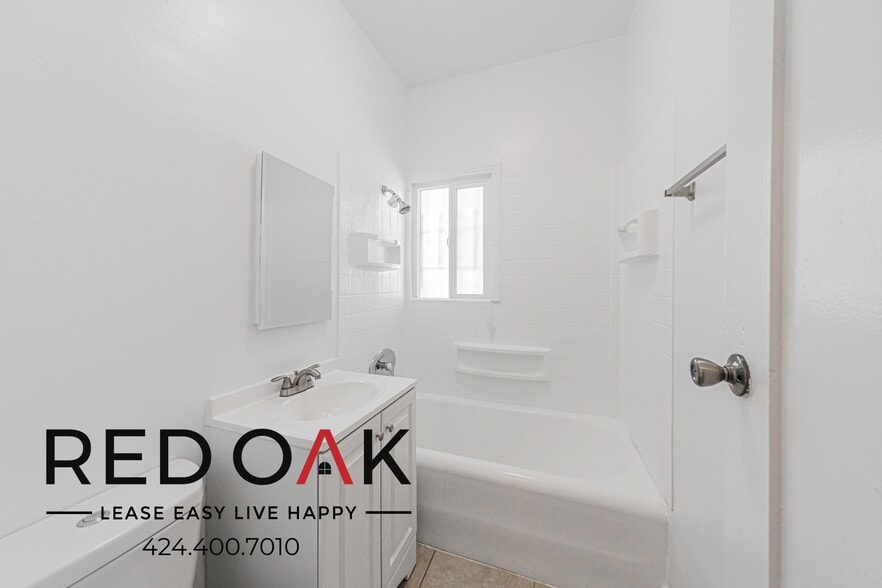 Building Photo - 2749 San Marino St