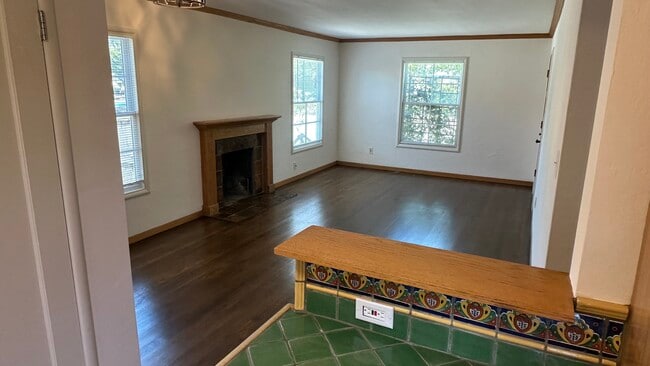 Building Photo - 1518 Cornell Ave