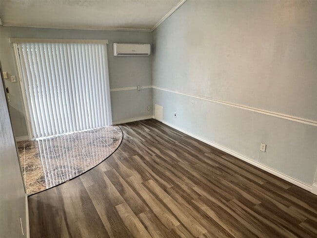 Building Photo - 23115 Ludgate Dr