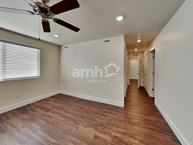Building Photo - 1069 S Woodsome Ave