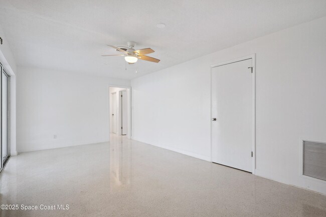 Building Photo - 311 12th Terrace