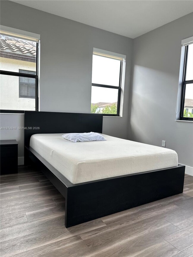 Building Photo - 3278 W 97th Terrace