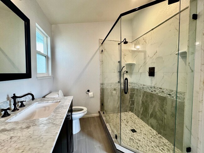 Building Photo - 4501 O’Neill Lane - Coastal comfort, sunny serenity, and the best of Soquel at your doorstep