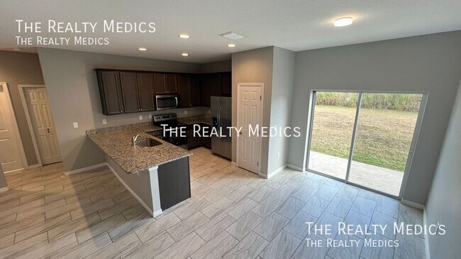 Building Photo - 1161 Yager Rd SE