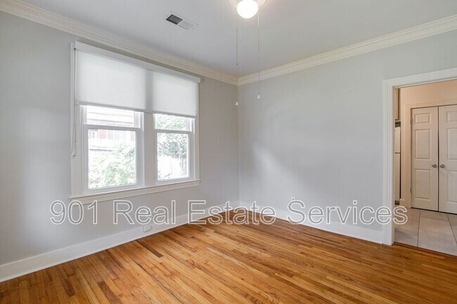 Building Photo - 1034 Meda St