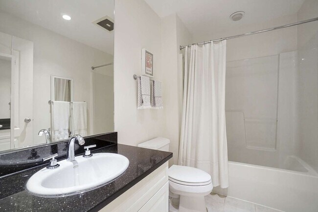 Building Photo - Elegant Back Bay Living in Full-Service La...