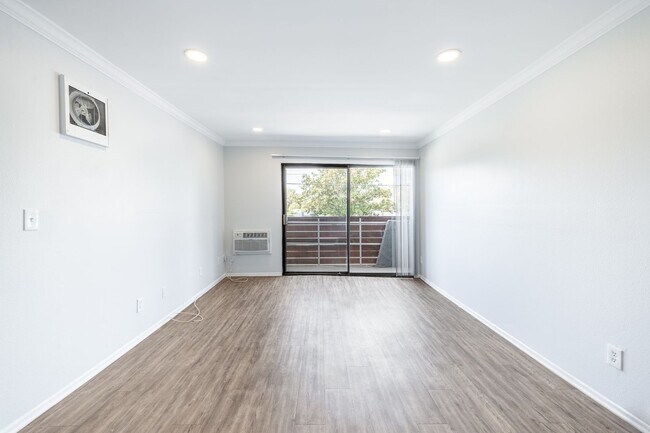 Interior Photo - Toluca Lake Village