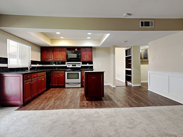 Building Photo - 1517 Camelia Dr