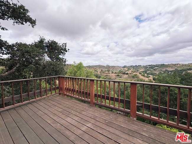 Building Photo - 22013 Alta Dr