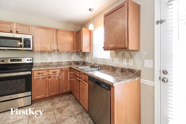 Building Photo - 4640 Midstream Crossing Dr