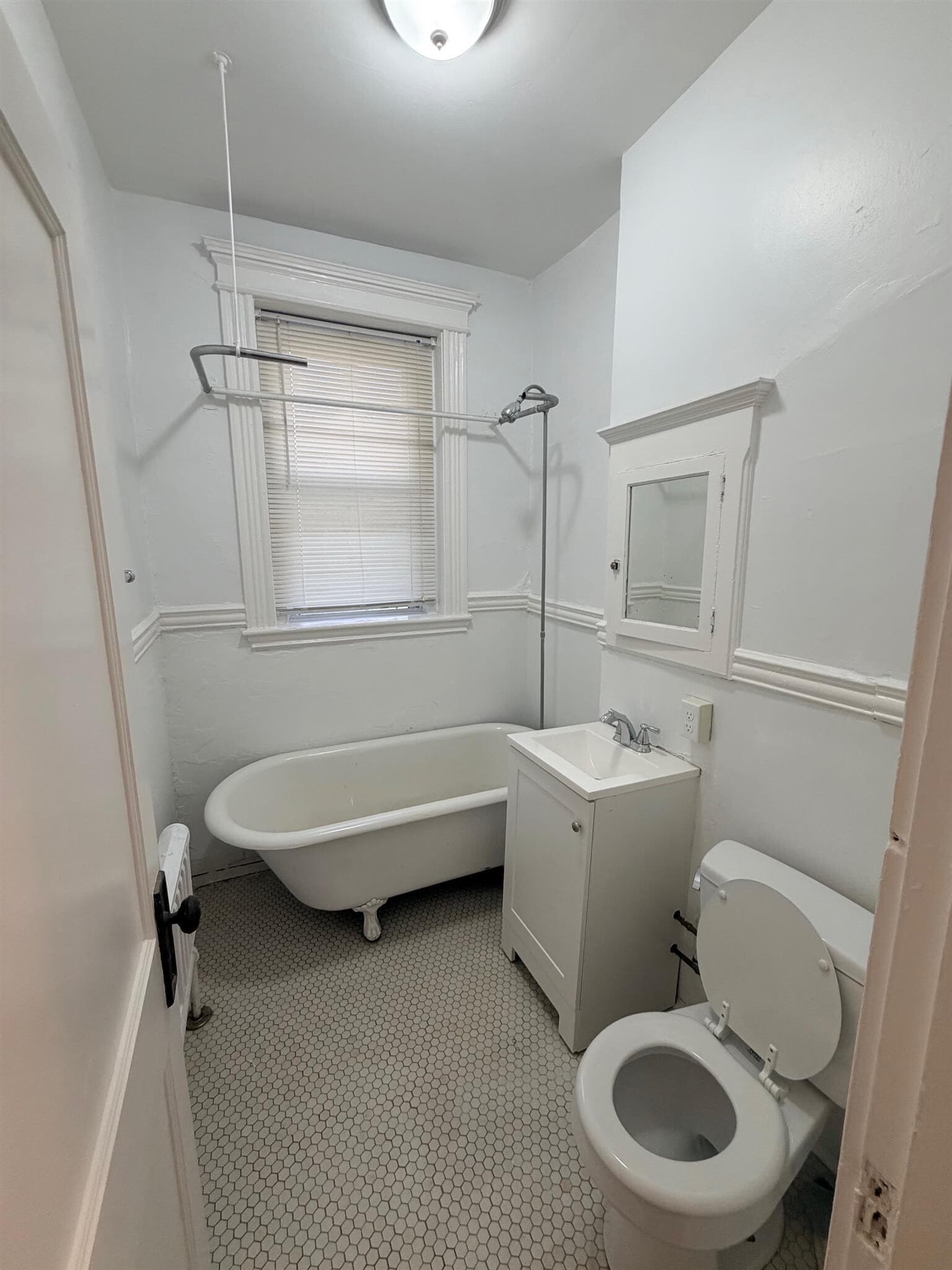 Building Photo - 70 Kirkland St