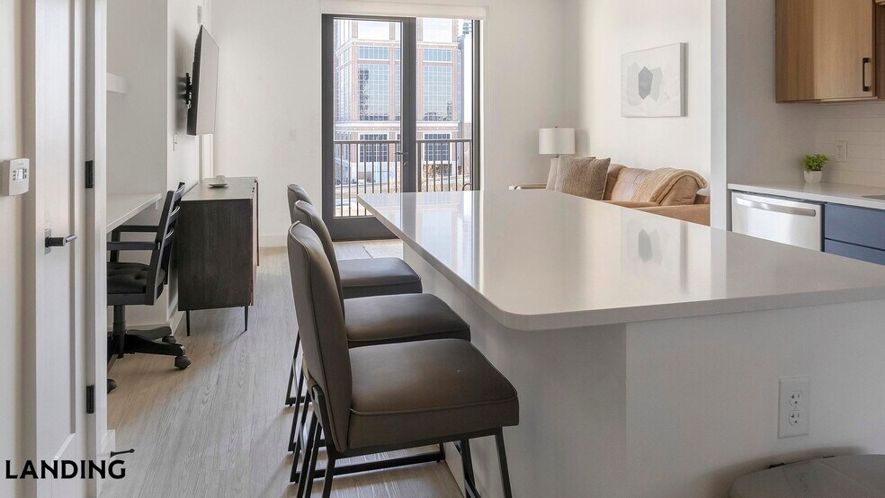 Building Photo - 1007 S Mint St