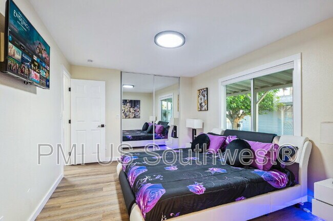 Building Photo - 437 Riverfront Dr