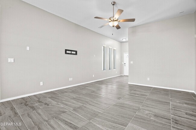 Building Photo - 772 Lemington St