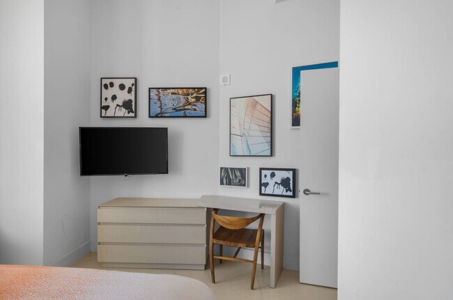 Building Photo - 4111 S Ocean Dr