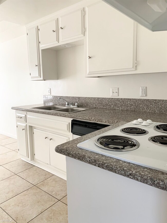 Building Photo - 2 br, 1.5 bath  - WestPark Apartment Homes