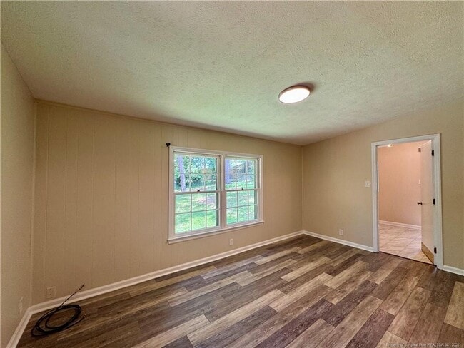 Building Photo - 431 Waterbury Dr