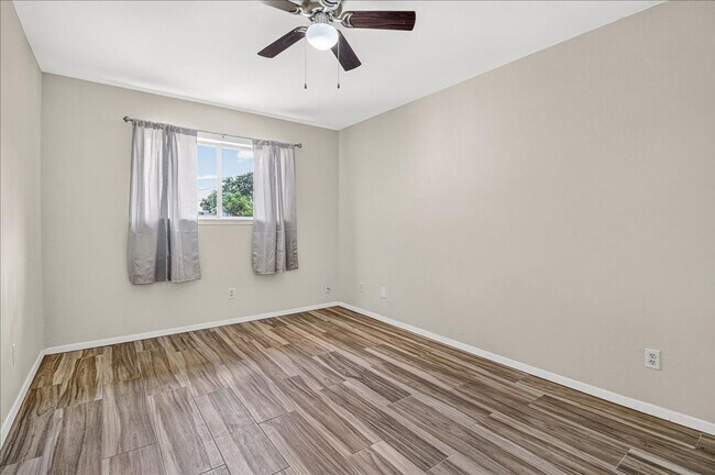 Building Photo - 4109 Fonvilla Cir
