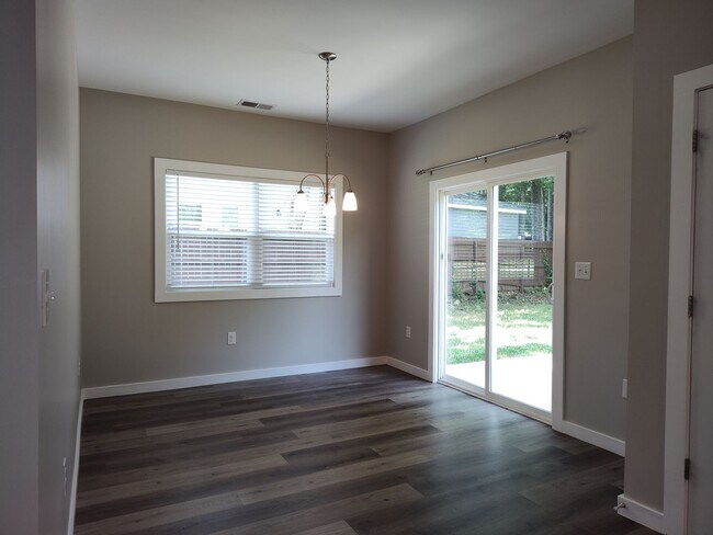 Building Photo - Move-in ready 4-bedroom, 2.5-bathroom home!