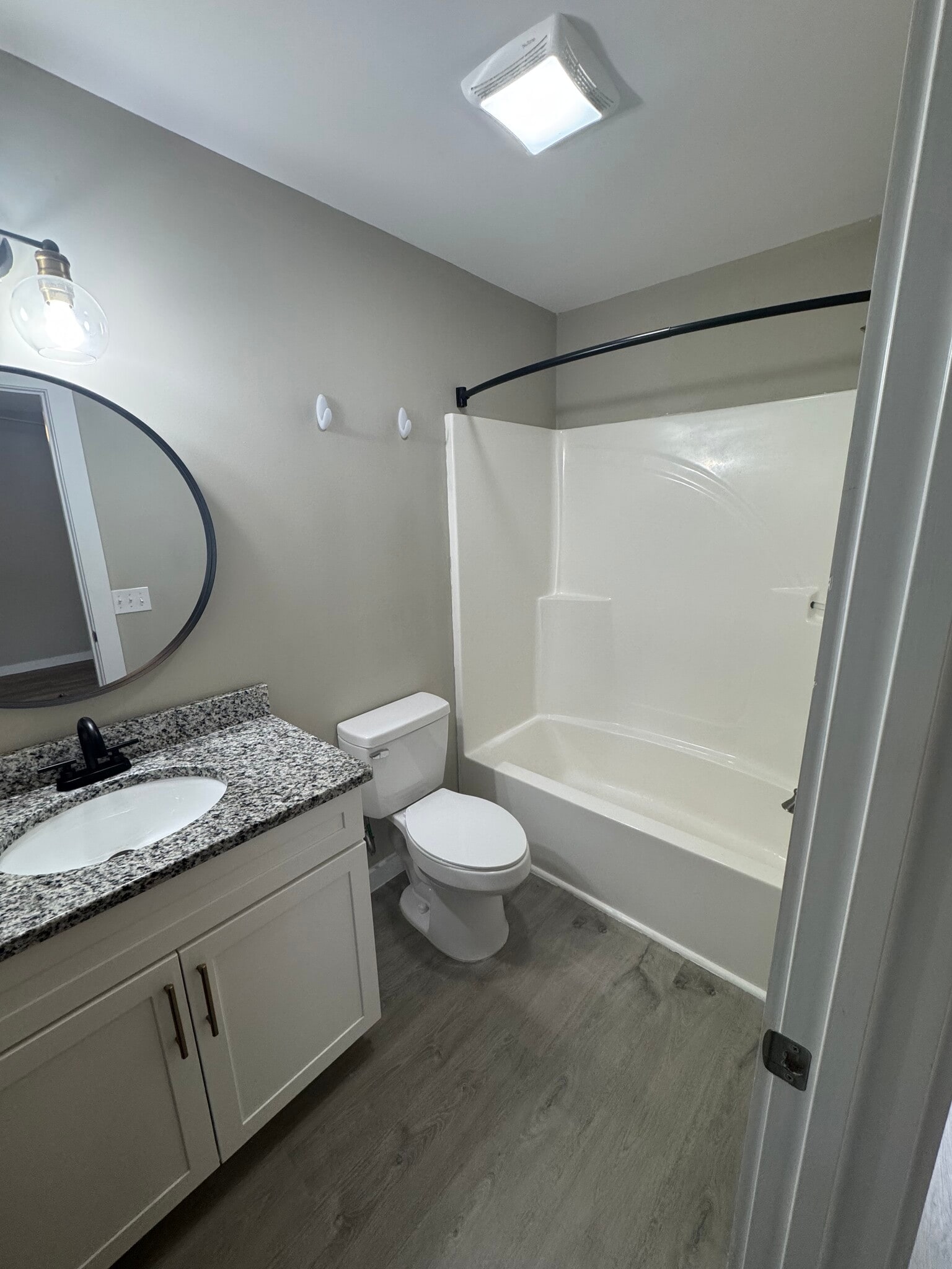 Building Photo - 3811 McBroom Chapel Rd