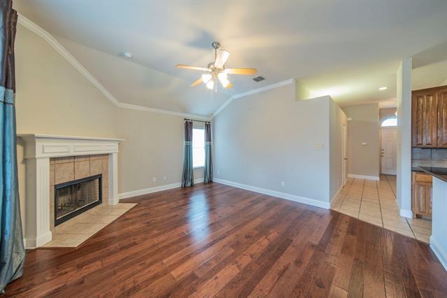 Building Photo - 8249 Fall Crest Dr