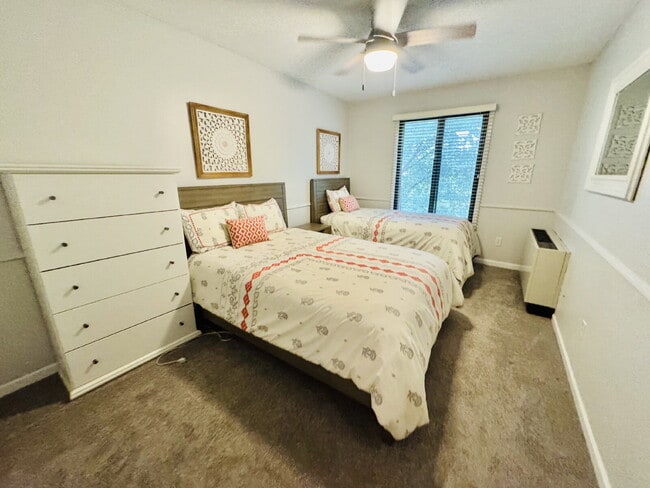 Building Photo - Furnished Chic & Spacious 2BR/2BA Condo Oasis in St. Louis Park – 1,160 Sq Ft of Modern Living!