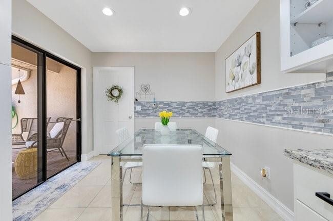 Building Photo - 8035 Bayside View Dr