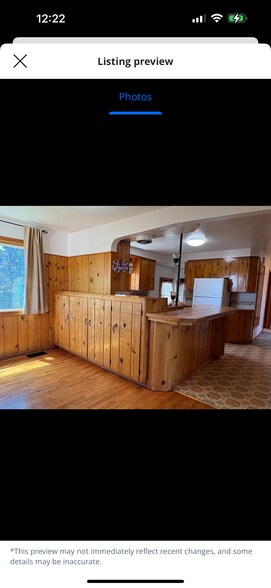 Dining Room has a built-in hutch/buffet cabinet. - 501 W Grandview Ave