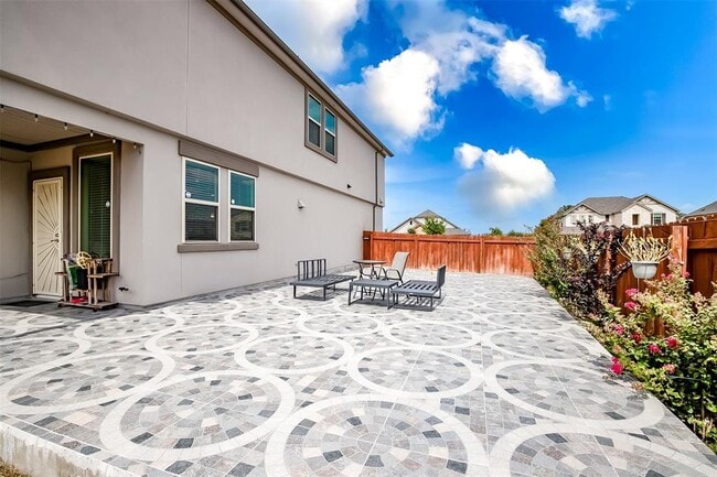 Building Photo - 508 Middle Brook Dr