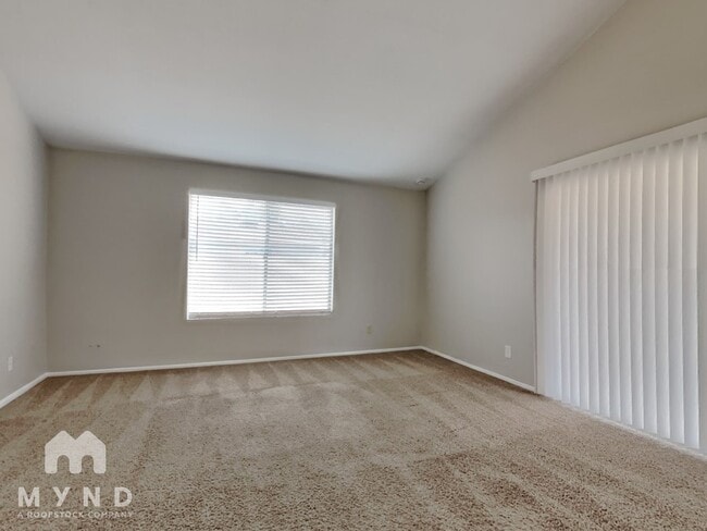 Building Photo - 5632 W Comet Ave