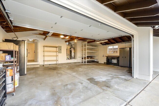 Building Photo - 249 Purple Glen Dr