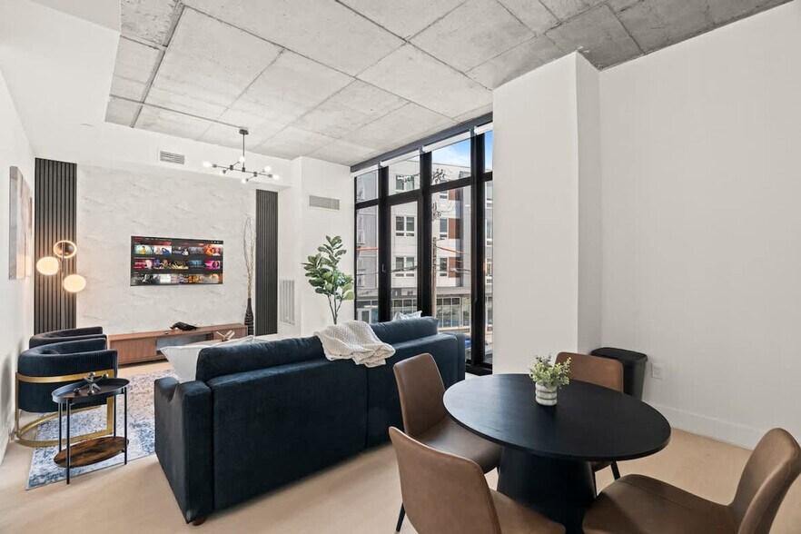 Building Photo - 1222 N 2nd St