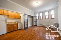 Building Photo - 4631 N Paulina St