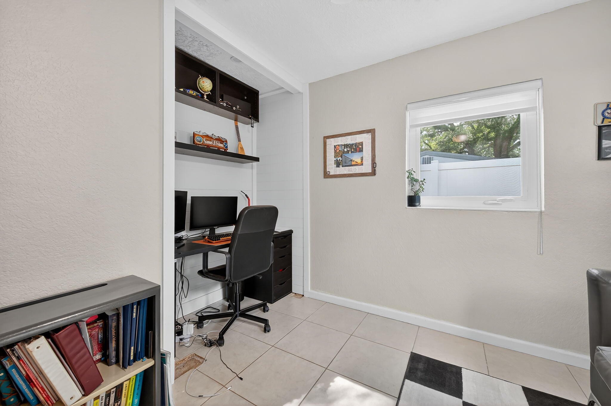 Building Photo - 6640 Douglas St