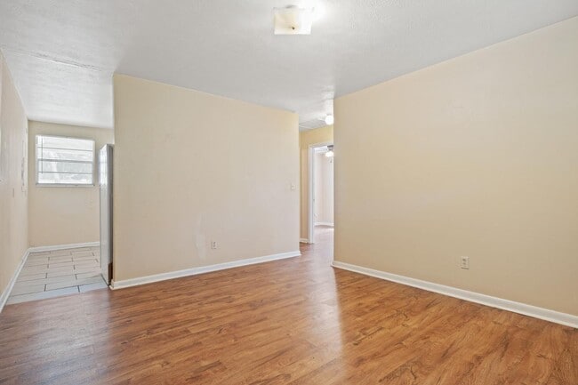 Building Photo - 1531 Louisiana St