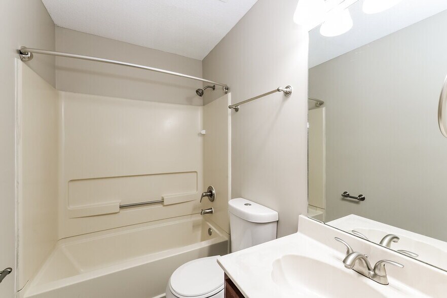 Building Photo - 1516 Beringer Dr