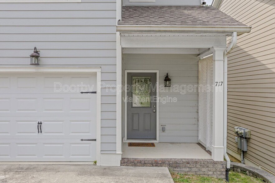 Building Photo - 723 Ladd Ave