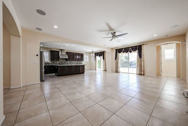 Building Photo - Stunning home located in the heart of Chandler, AZ!