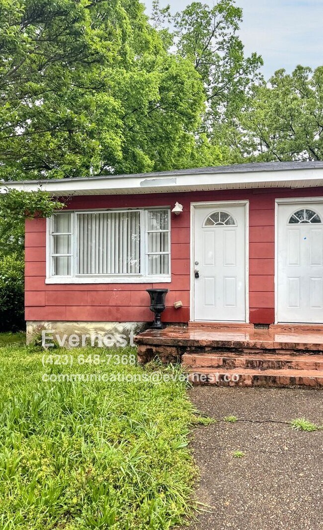 Primary Photo - 1-Bedroom, 1-Bathroom Home with Modern App...