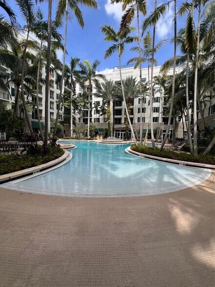 Building Photo - 510 NW 84th Ave