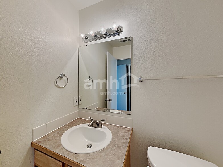 Building Photo - 16557 Alegre Way