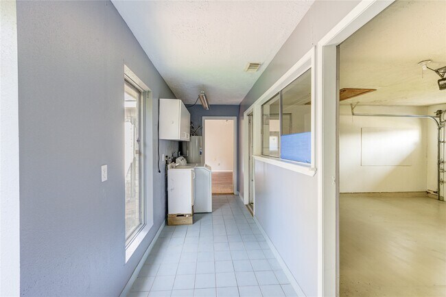 Building Photo - 1510 Chestnut Tree Ln