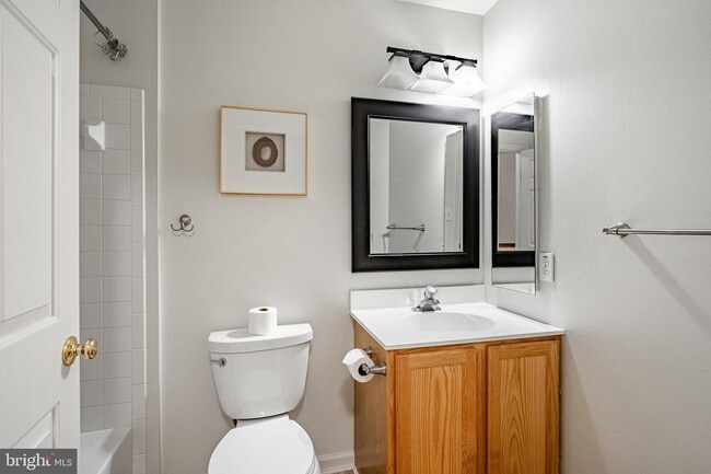 Building Photo - 596 Coach Hill Ct