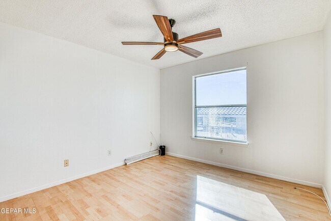 Building Photo - 1409 Black Ridge Dr