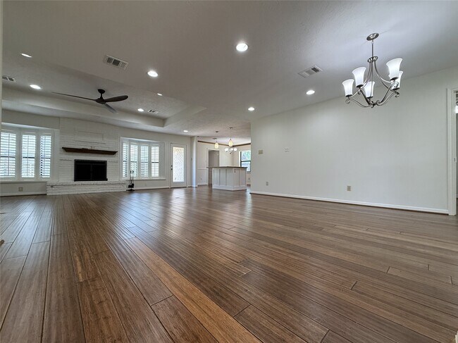 Building Photo - 5007 Shady Nook Ct