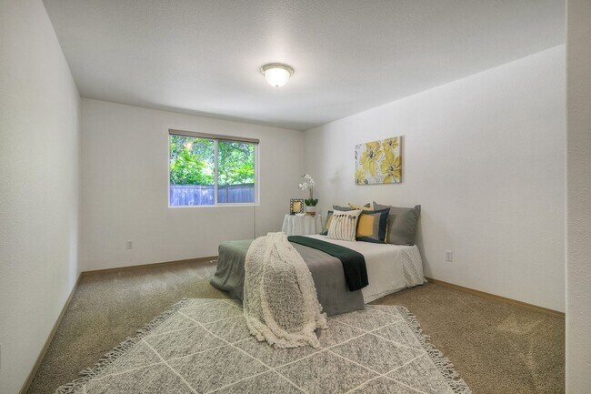 Building Photo - Main floor master - A/C home with 4 bedrooms formal living/dining and great room! Olympia School ...