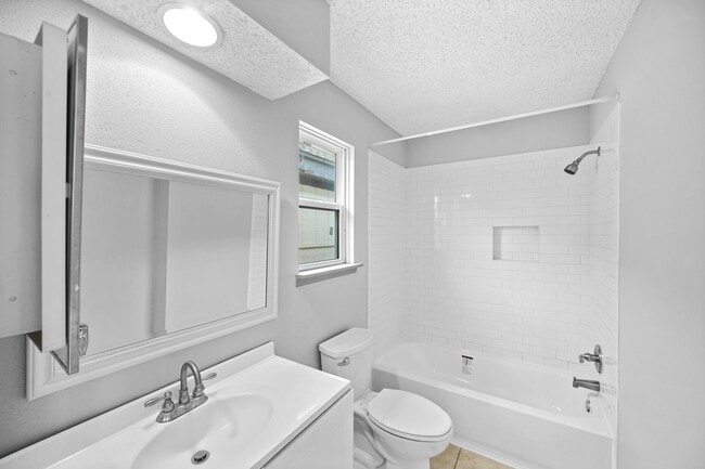 Building Photo - 6214 Gladewell Dr